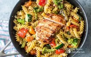 ماکارونی رژیمی با مرغ