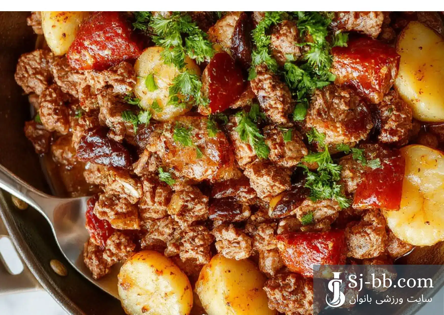 خوراک گوشت چرخکرده و سبزیجات رژیمی