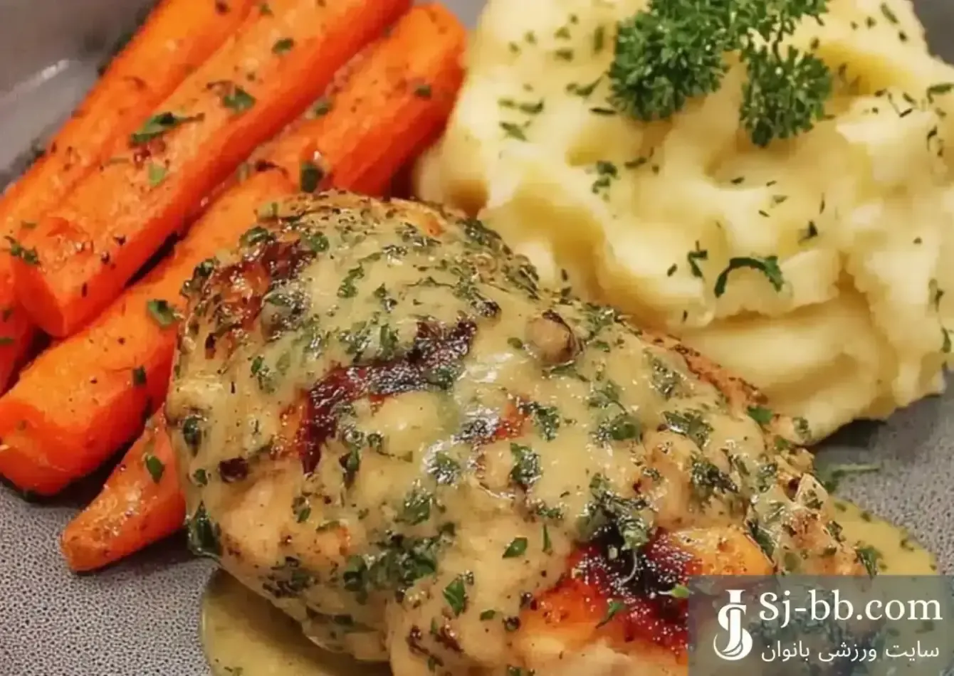 استیک مرغ و پوره سیب زمینی رژیمی